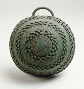 Tigela, Igbo Ukwu, do século IX ao X (bronze com chumbo)